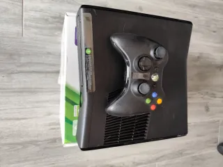 Consola Xbox 360 + Kinect + 10 Juegos