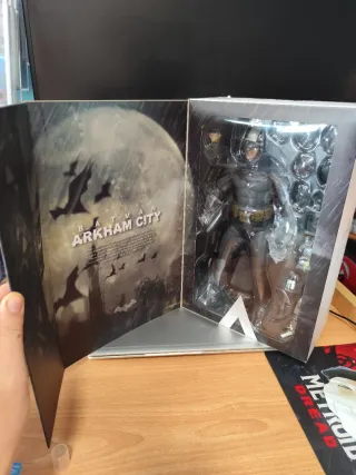 Figura Coleccionable Batman Arkham City 1/6
