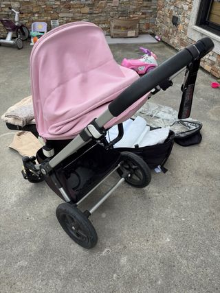 Bugaboo Camaleón 3 con capazo y accesorios