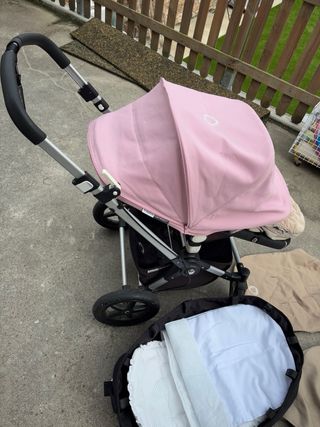 Bugaboo Camaleón 3 con capazo y accesorios