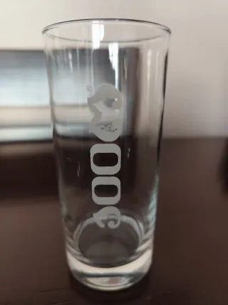 Vasos Pepsi y Ballantine's