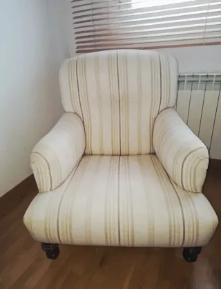 Butaca francesa de rayas beige y marrón