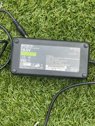 Adaptador AC Sony 19.5V VGP-AC19V18