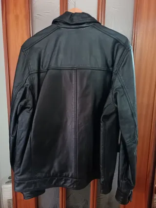 Chaqueta de cuero Dockers negra