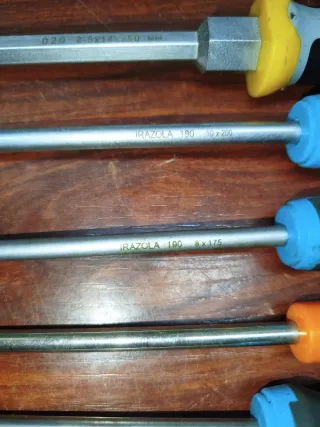 Set 5 Destornilladores Irazola Punta Plana