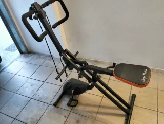 Attrezzo addominali e cyclette