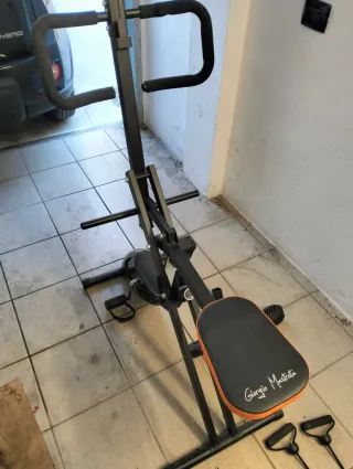 Attrezzo addominali e cyclette