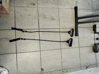 Attrezzo addominali e cyclette