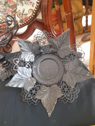 Coppia vassoi decorativi in ferro battuto