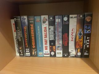 Lote  77 cintasVHS vendo todo el lote