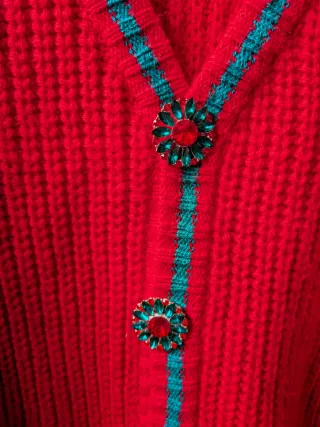 Chaqueta roja lana con detalles plata