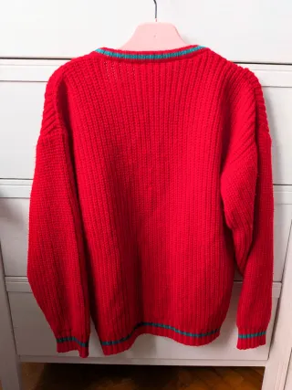 Chaqueta roja lana con detalles plata