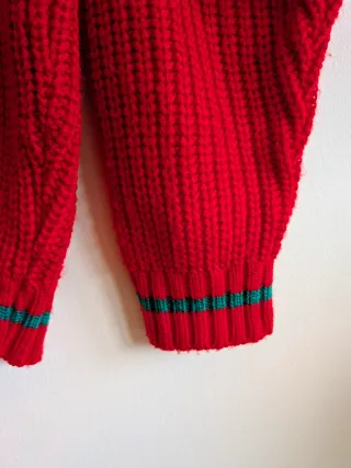 Chaqueta roja lana con detalles plata