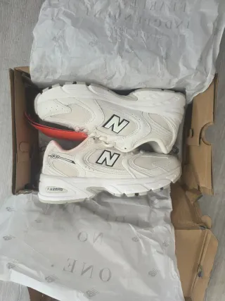 Zapatillas New Balance 530 Beige/Blanco