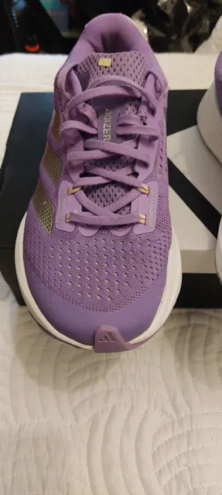 Zapatillas Adidas Adizero Morado y Dorado