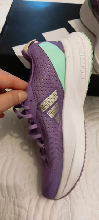 Zapatillas Adidas Adizero Morado y Dorado