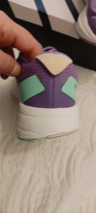 Zapatillas Adidas Adizero Morado y Dorado