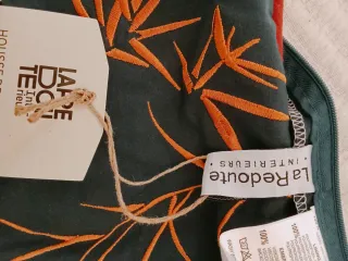 Cojín bordado La Redoute 30x50