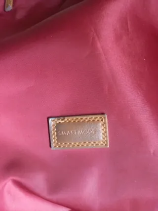 Bolso de hombro burdeos