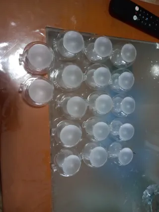 Pantalla de lámpara de cristal tengo 18 unidades.