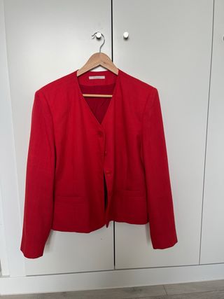 Blazer Rojo.