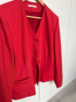 Blazer Rojo.