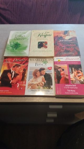 Libros romántica. Precio por unidad. Envío lotes