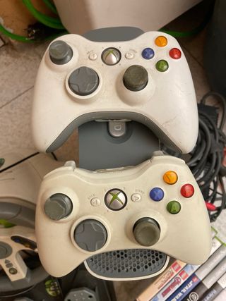 Xbox 360 con volante e giochi
