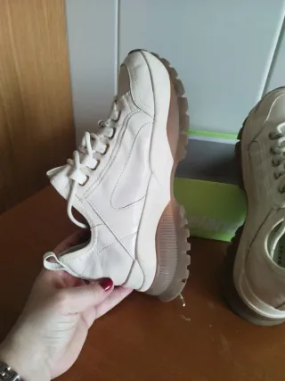 Zapatillas deportivas beige/blancas chica