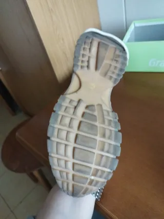 Zapatillas deportivas beige/blancas chica