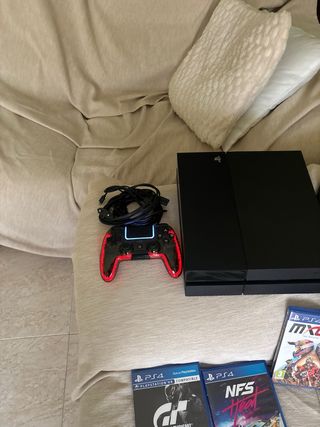 PS4 (PlayStation 4) 1TB Negra + 3 Juegos