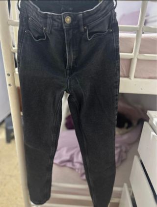 Pantalones vaqueros Stradivarius negros