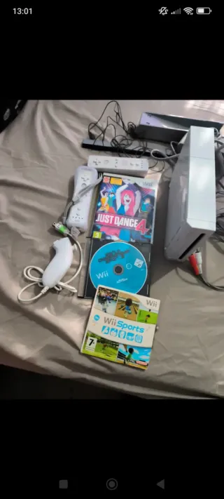 Consola Wii + Accesorios y Juegos