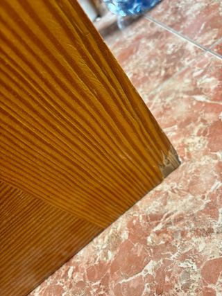 Puerta doble de madera con cristal