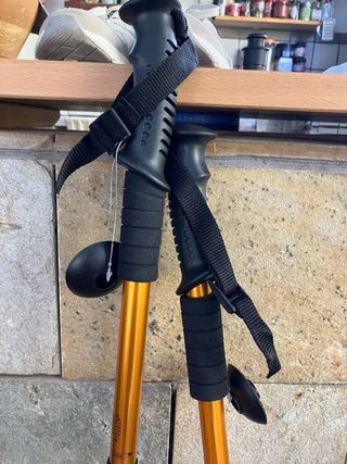 Bastones de trekking naranjas