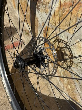 Ruedas 29 MTB bosst neumaticos maxis recon race