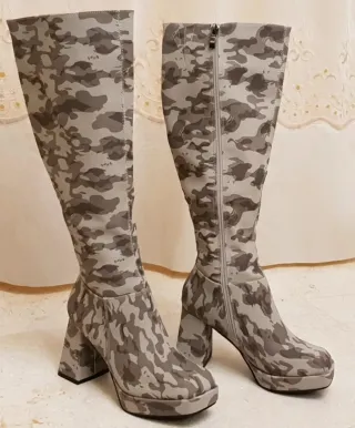 Botas militares camuflaje beige y gris