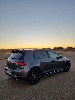 Volkswagen R 2018