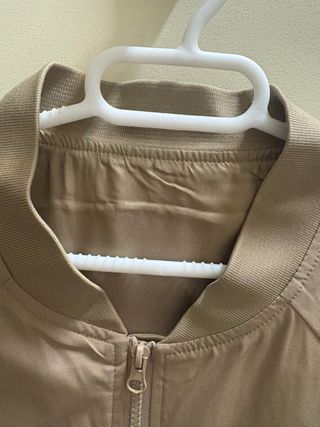 Cazadora bomber beige hombre