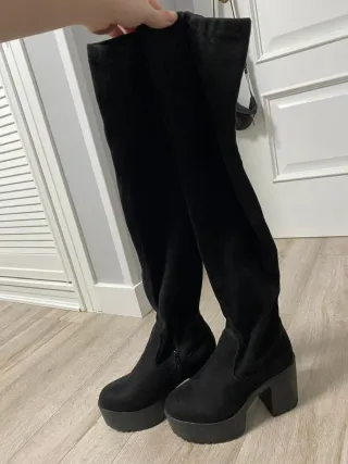 Botas altas negras con plataforma