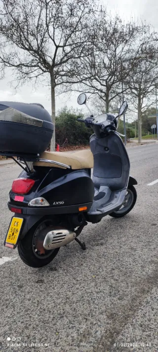 Piaggio Vespa LX50 2T Negra