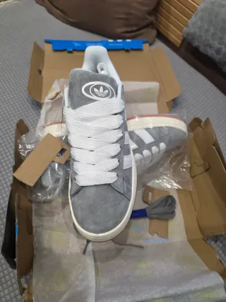 Zapatillas Adidas Campus Grises y Blancas