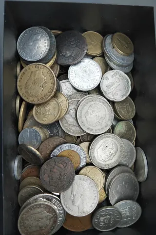 Lote de Monedas Antiguas y Modernas