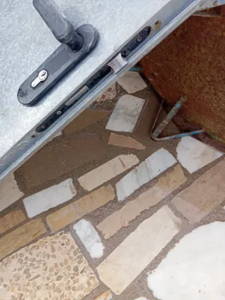 Puerta de acero galvanizado