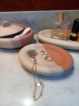 Set bagno ceramica e pietra