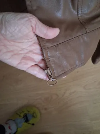 Cazadora de cuero camel