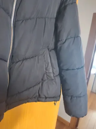 Plumífero negro acolchado