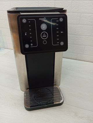 Dispensador de agua caliente y fria