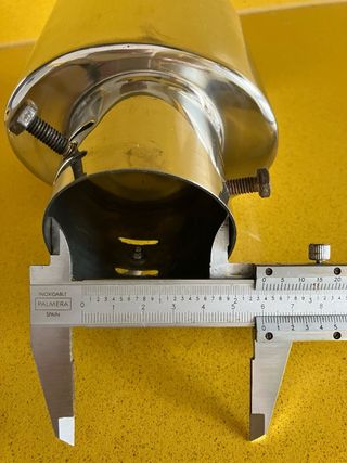 Salida de escape ovalada