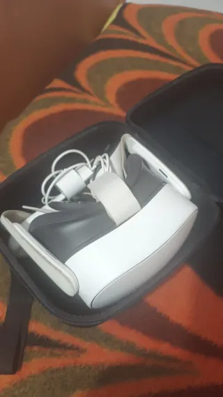 Meta Quest 3s + Estuche